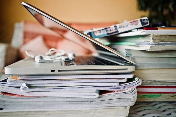 Comment se déroule et s'évalue une formation pour le milieu associatif ?